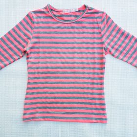 חולצת ניאון ורוד פוקציה אפור