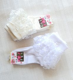 שלישיית גרבי תחרה